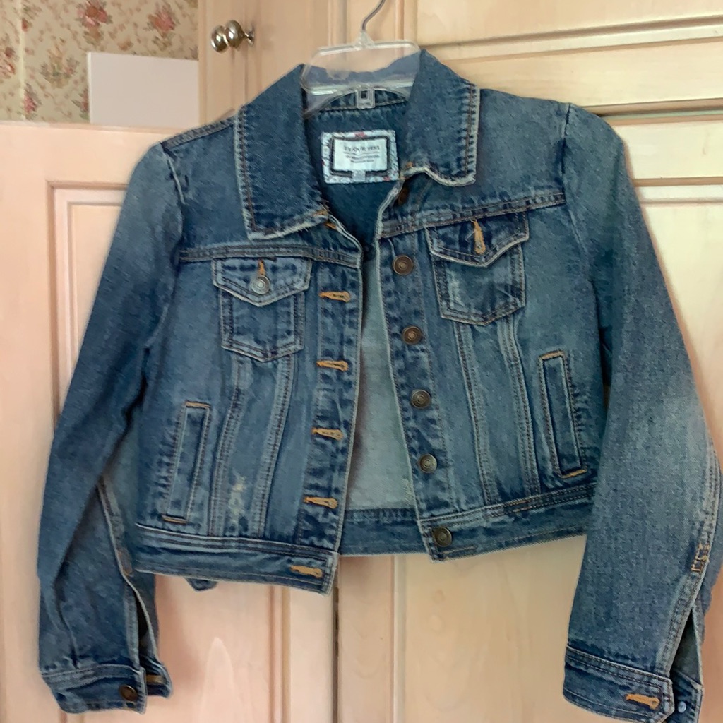 Jean JacketNot Sure Of The Brand